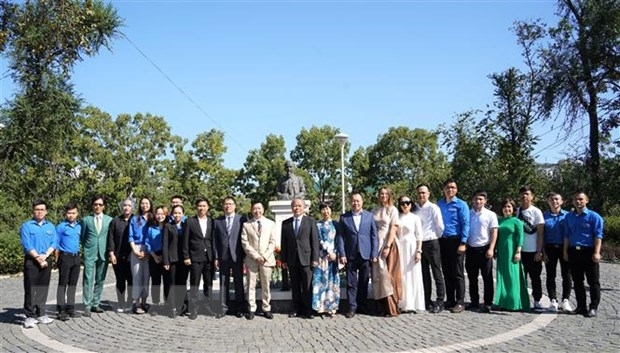 Kỷ niệm 76 năm ngày Quốc khánh: người Việt tại Nga tri ân Chủ tịch Hồ Chí Minh Kỷ niệm 76 năm ngày Quốc khánh: người Việt tại Nga tri ân Chủ tịch Hồ Chí Minh