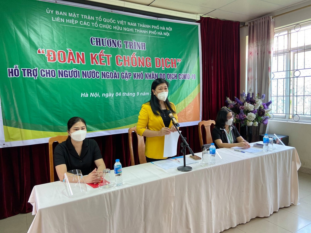 HAUFO tặng 25 suất quà cho sinh viên nước ngoài tại Học viện Nông nghiệp gặp khó khăn HAUFO tặng 25 suất quà cho sinh viên nước ngoài tại Học viện Nông nghiệp gặp khó khăn