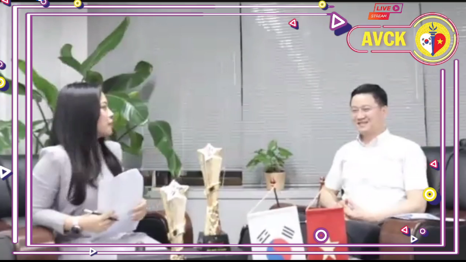 Tác phẩm “Cười lên nào Việt Nam!” giành giải Nhất cuộc thi Tác phẩm “Cười lên nào Việt Nam!” giành giải Nhất cuộc thi
