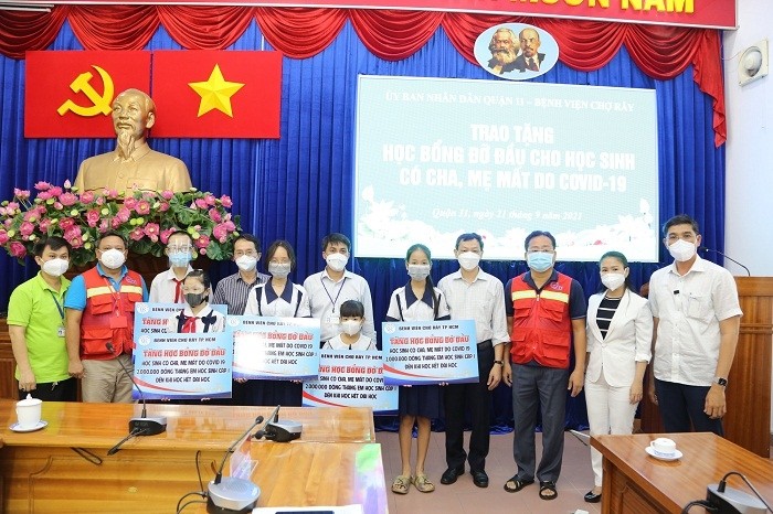 UNICEF đánh giá cao việc Việt Nam ưu tiên chăm sóc thay thế dựa vào gia đình và cộng đồng cho trẻ em mồ côi do COVID-19 UNICEF đánh giá cao việc Việt Nam ưu tiên chăm sóc thay thế dựa vào gia đình và cộng đồng cho trẻ em mồ côi do COVID-19