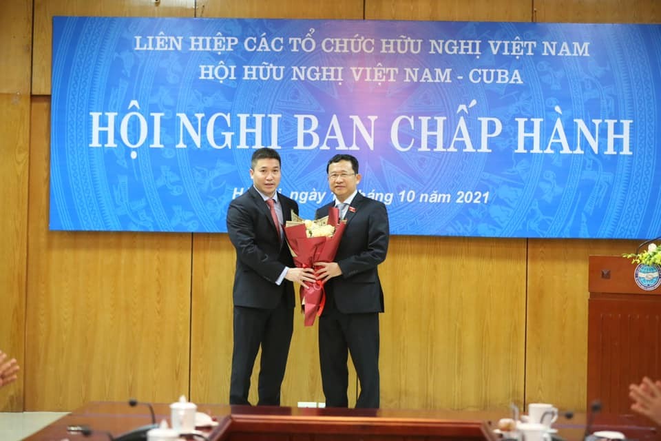Ông Vũ Hải Hà được bầu làm Chủ tịch Hội Hữu nghị Việt Nam-Cuba giai đoạn 2021-2025 Ông Vũ Hải Hà được bầu làm Chủ tịch Hội Hữu nghị Việt Nam-Cuba giai đoạn 2021-2025