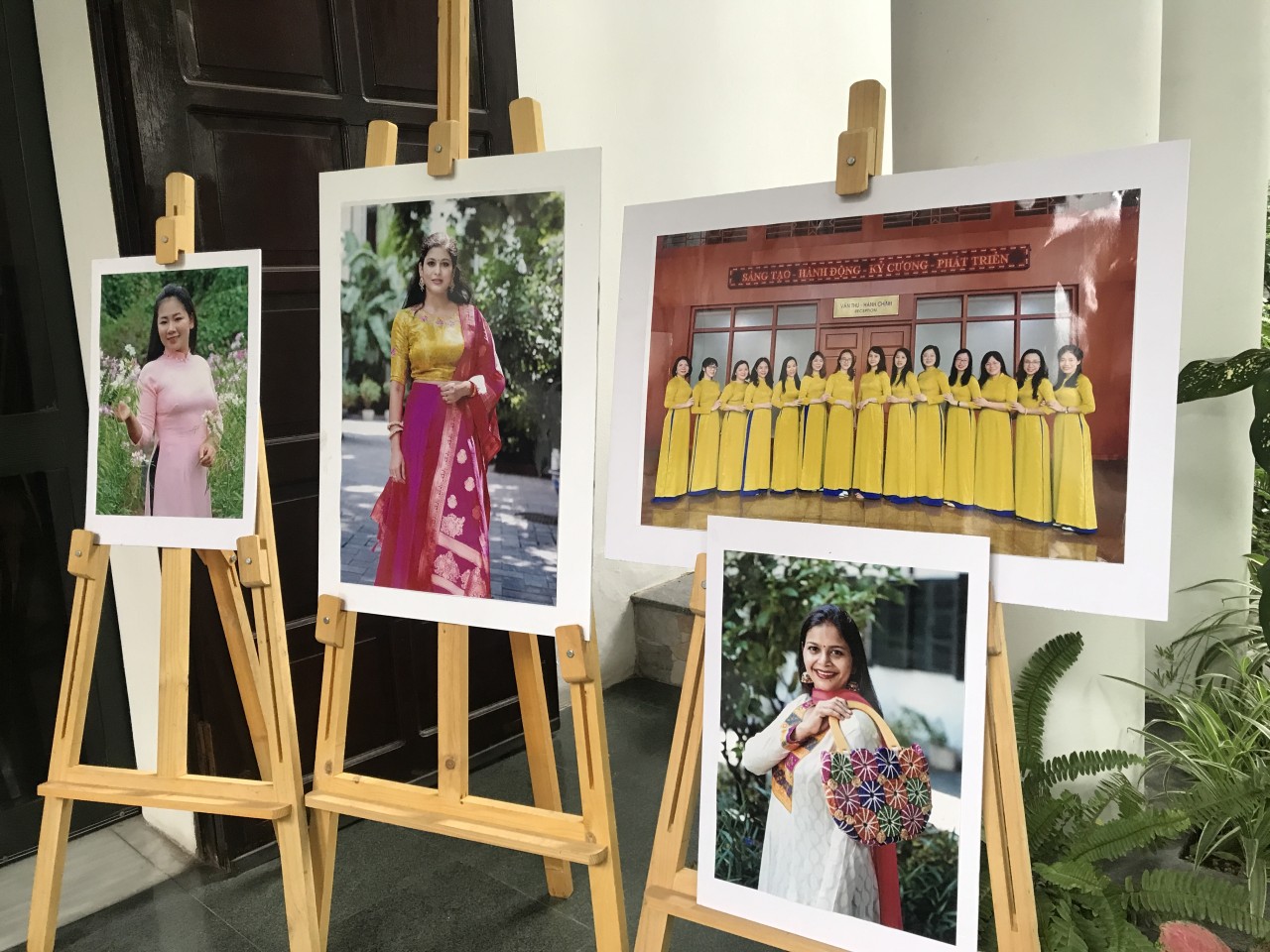 Trang phục truyền thống hai nước Việt Nam-Ấn Độ góp phần tăng cường tình hữu, sự hiểu biết lẫn nhau giữa nhân dân hai nước Trang phục truyền thống hai nước Việt Nam-Ấn Độ góp phần tăng cường tình hữu, sự hiểu biết lẫn nhau giữa nhân dân hai nước