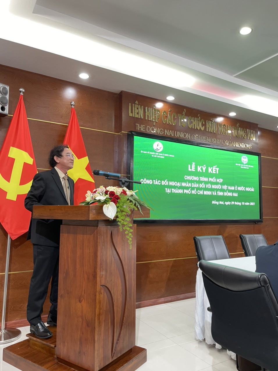 DUFO và Ủy ban về NVNONN TP Hồ Chí Minh ký kết chương trình về công tác đối ngoại nhân dân DUFO và Ủy ban về NVNONN TP Hồ Chí Minh ký kết chương trình về công tác đối ngoại nhân dân
