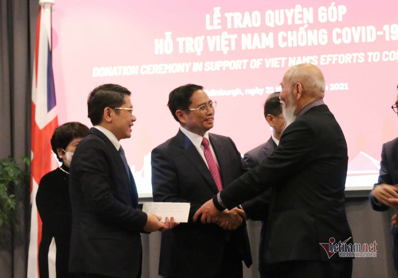 Thủ tướng: Chỉ cần là người Việt Nam, ở bất cứ đâu thấy nhau cũng ấm cúng Thủ tướng: Chỉ cần là người Việt Nam, ở bất cứ đâu thấy nhau cũng ấm cúng