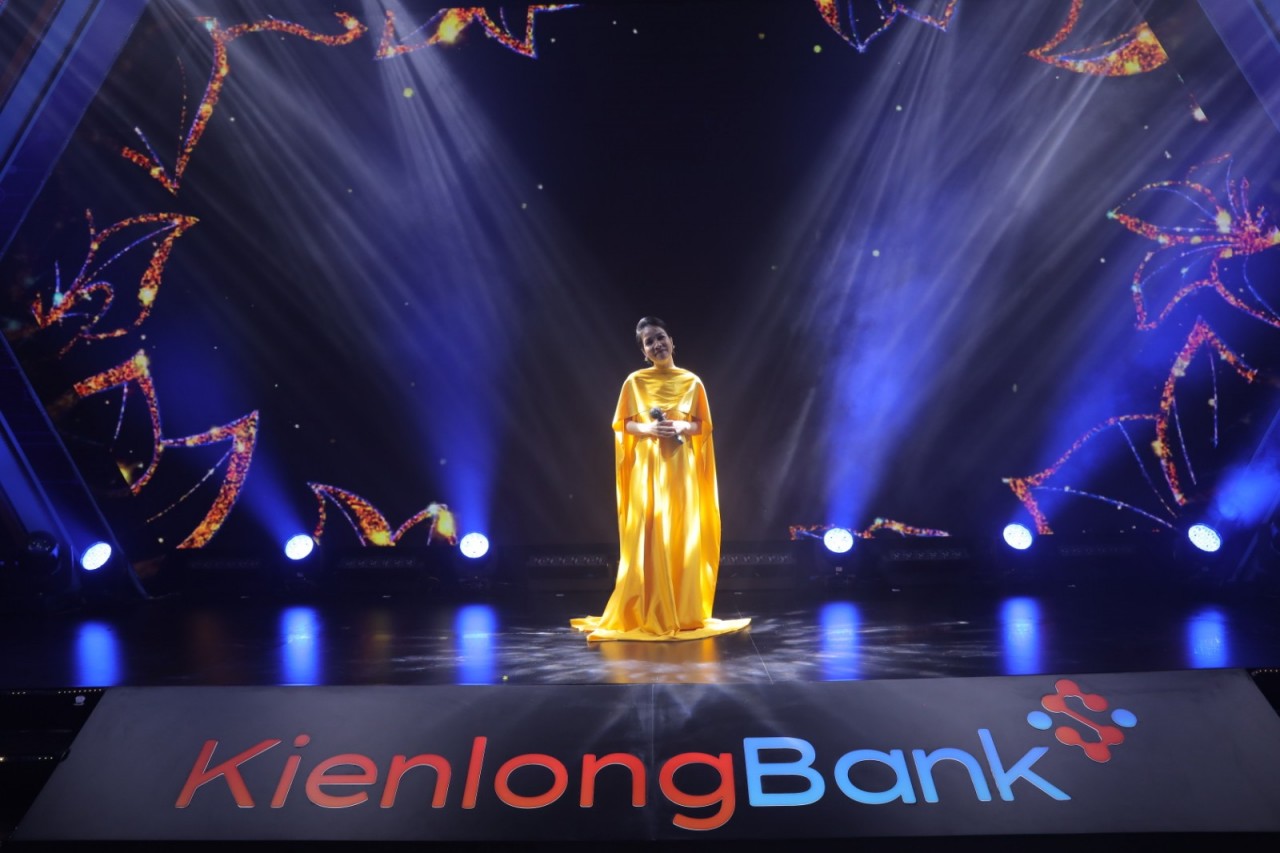 “Bữa tiệc nghệ thuật” mãn nhãn kỷ niệm tuổi 26 của KienlongBank “Bữa tiệc nghệ thuật” mãn nhãn kỷ niệm tuổi 26 của KienlongBank