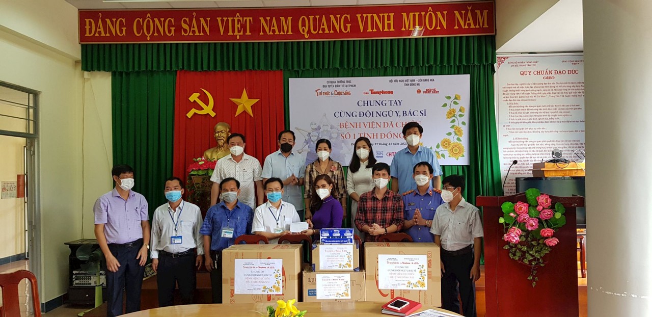 Hội hữu nghị Việt Nam- LB Nga tỉnh Đồng Nai hỗ trợ bệnh viện và bà con bị ảnh hưởng do COVID-19
