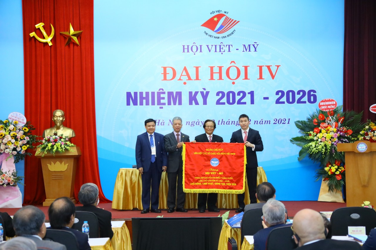 Phát triển sâu rộng quan hệ đối tác toàn diện Việt - Mỹ trong “thời kỳ chiến lược phát triển mới” của đất nước Phát triển sâu rộng quan hệ đối tác toàn diện Việt - Mỹ trong “thời kỳ chiến lược phát triển mới” của đất nước