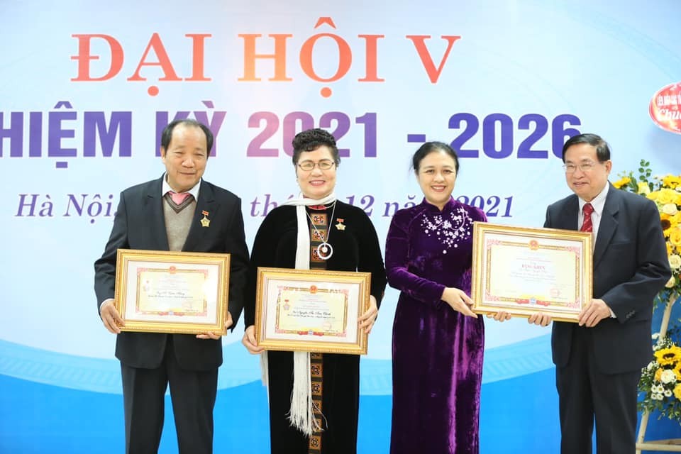 Góp phần thúc đẩy được quan hệ kinh tế, thương mại và đầu tư giữa Việt Nam và Mông Cổ Góp phần thúc đẩy được quan hệ kinh tế, thương mại và đầu tư giữa Việt Nam và Mông Cổ