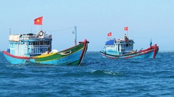 500 giờ cùng ngư dân trên biển: Những đứa trẻ lớn lên trên đầu sóng