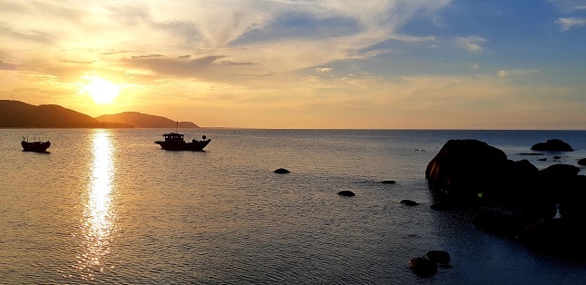 Mê mẩn ngắm biển vẻ hoang sơ Lộc Bình ở Cố đô Huế me man ngam bien ve hoang so loc binh o co do hue