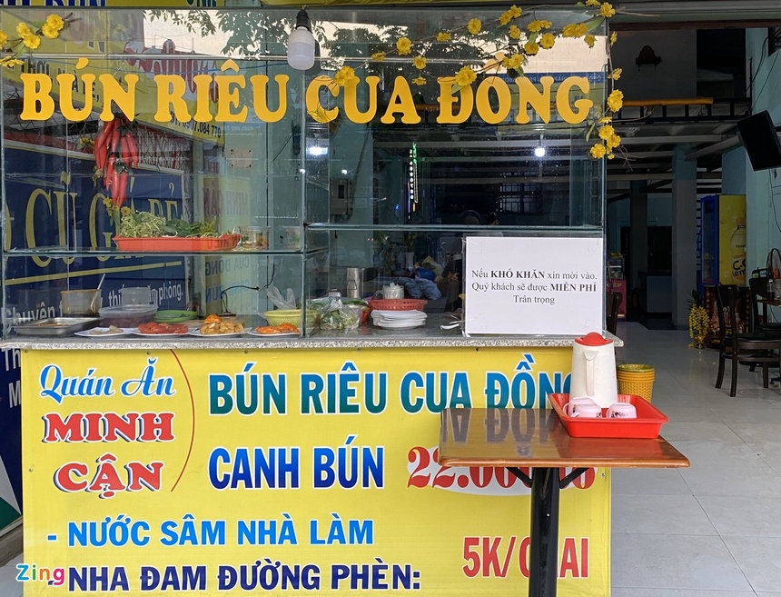 Quán bún riêu miễn phí, người nghèo trả bằng vé số ở TP.HCM Quán bún riêu miễn phí, người nghèo trả bằng vé số ở TP.HCM