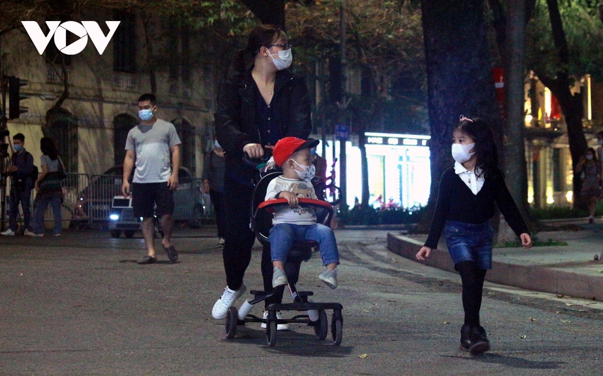 Photo: ZIng News In photos: Hanoi reopens weekend pedestrian zone in Old Quarter