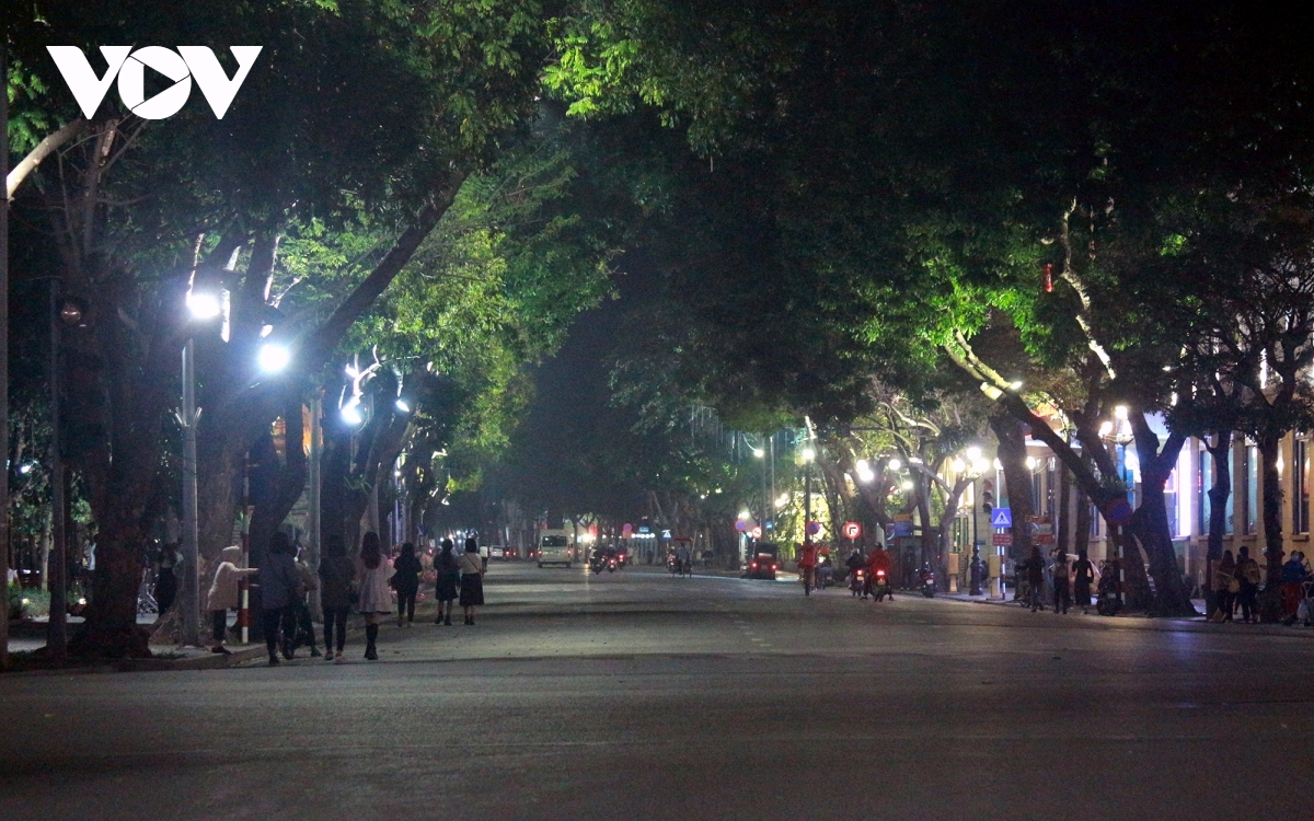Photo: ZIng News In photos: Hanoi reopens weekend pedestrian zone in Old Quarter