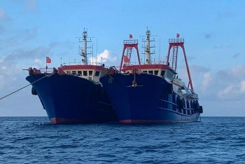 china urged to withdraw ships from reef in bien dong sea south china sea