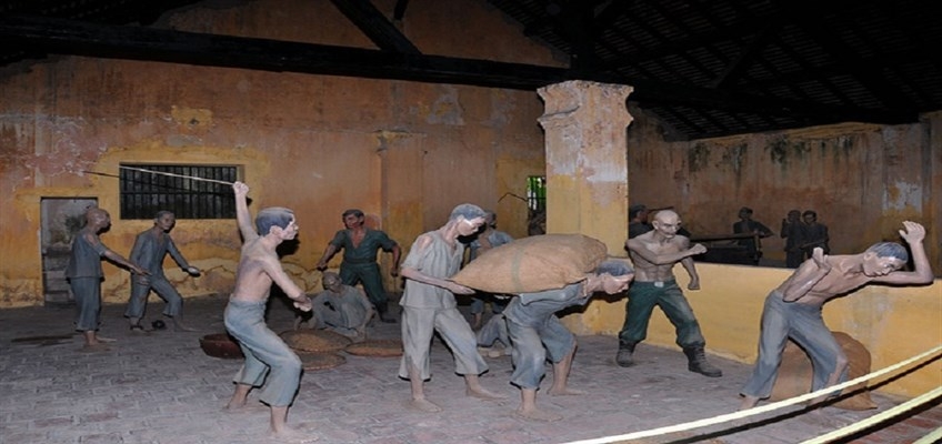 2 famous prisons in Southern Vietnam Two famous prisons in Southern Vietnam