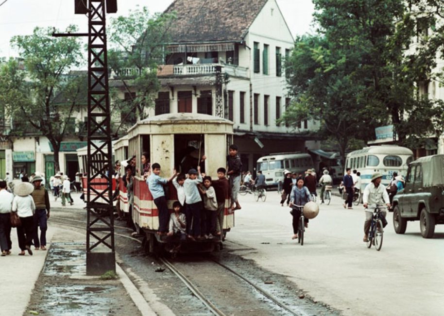The German photographer who recorded Hanoi in wartime The German photographer who recorded Hanoi in wartime