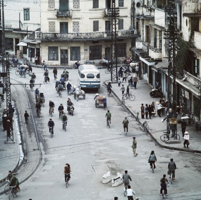 The German photographer who recorded Hanoi in wartime The German photographer who recorded Hanoi in wartime