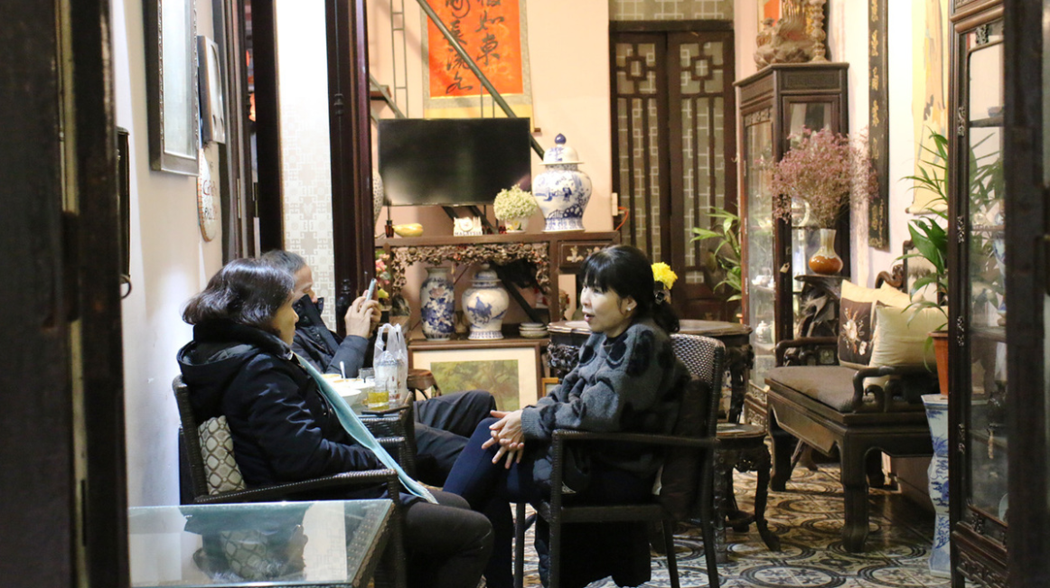 Tranquil coffee shop placed in Hanoi's 102-year-old house Tranquil coffee shop placed in Hanoi's 102 year-old house