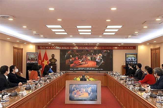 Exhibition Shows 50 Photos of Vietnam - India Friendship Exhibition Shows 50 Photos of Vietnam - India Friendship
