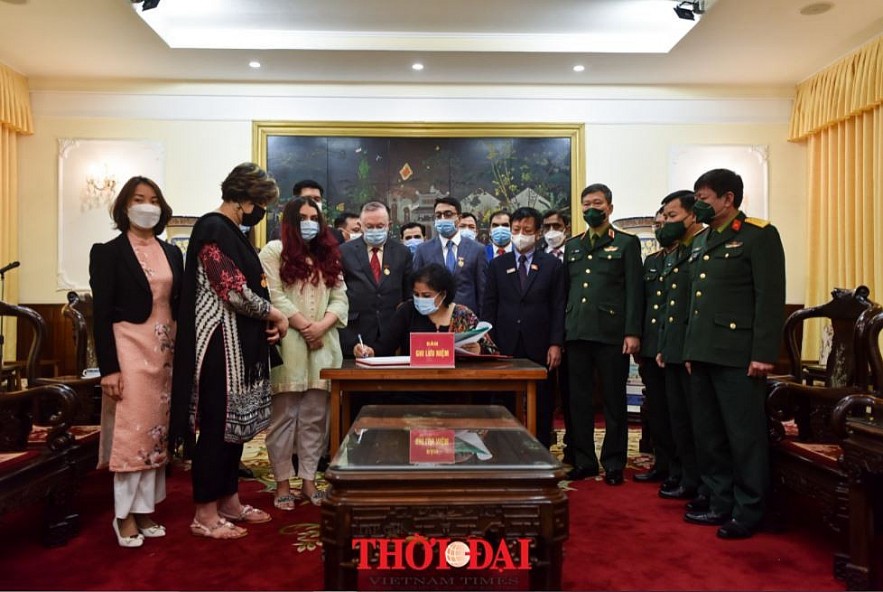 Vietnam - Pakistan Enhance People-to-people Relations and Cultural Exchanges Vietnam - Pakistan Enhance People-to-people Relations and Cultural Exchanges