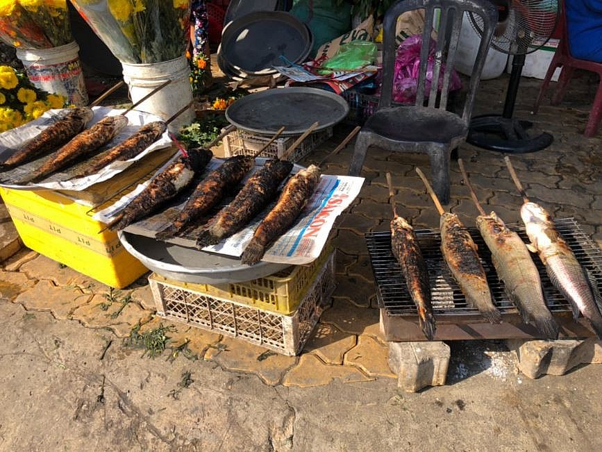 Explaining Vietnamese Culture: Why People Buy Grilled Snakehead in God of Wealth's Day? Explaining Vietnamese Culture: Why People Buy Grilled Snakehead in God of Wealth's Day?