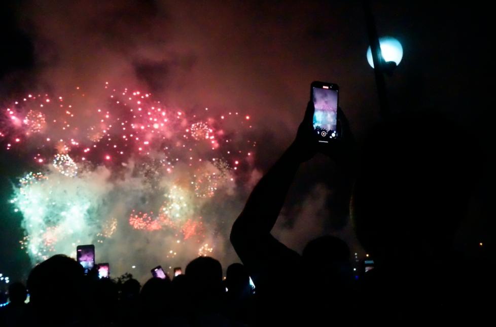 Brilliant fireworks on Hung Kings' commemorate day Brilliant fireworks on Hung Kings' commemorate day