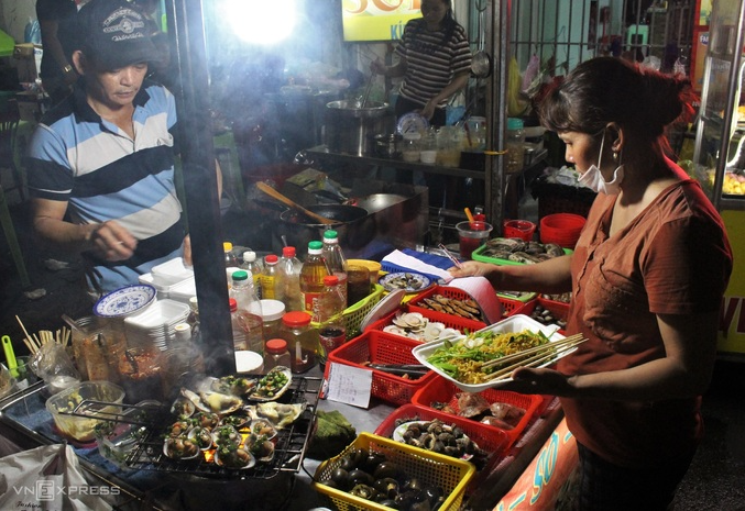 Thanh Da Peninsula - Meeting point to enjoy Saigon's nightlife Thanh Da Peninsula - Meeting point to enjoy Saigon's nightlife