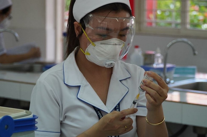 Vietnam Covid-19 Updates (April 2): Daily Infections Fall Sharply to 72,000 Vietnam Covid-19 Updates (April 2): Daily Infections Fall Sharply to 72,000