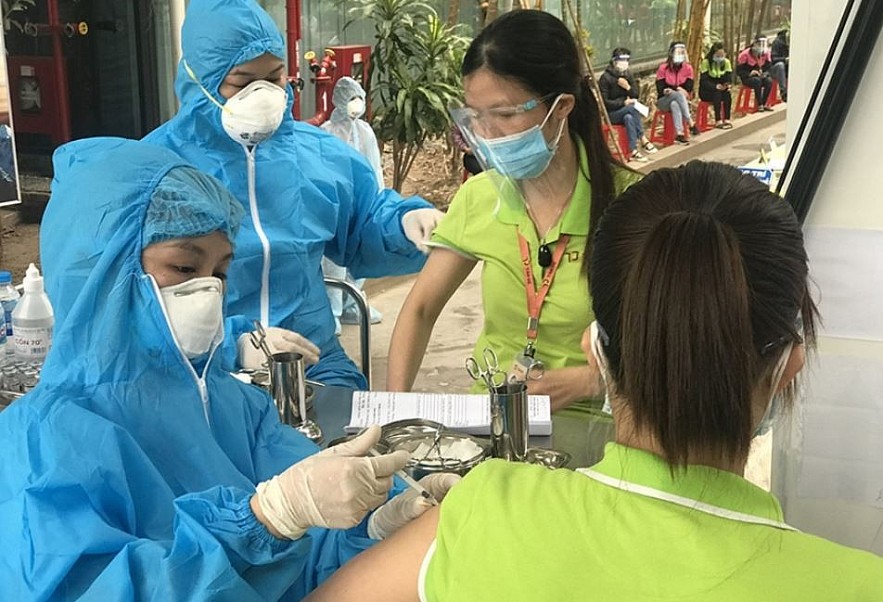 Vietnam Covid-19 Updates (April 16): More Than 20,000 New Cases Vietnam Covid-19 Updates (April 16): More Than 20,000 New Cases