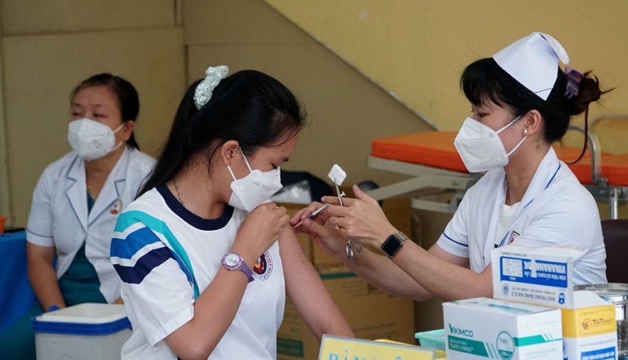 Vietnam Covid-19 Updates (April 19): Only 12,000 New Cases Vietnam Covid-19 Updates (April 19): Only 12,000 New Cases