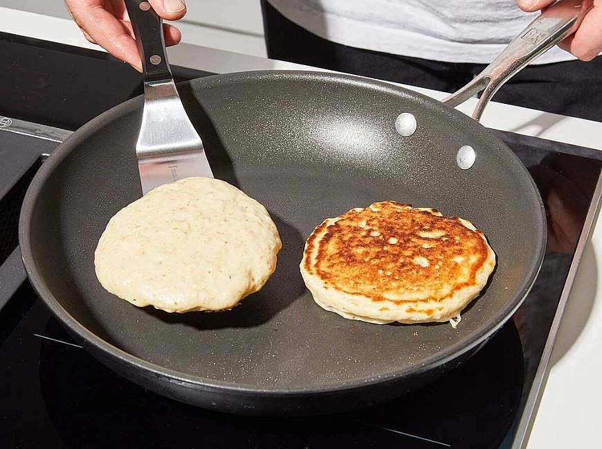 Recipe for Sweet Afternoon Break: Pancake with Strawberry Puree Recipe for Sweet Afternoon Break: Pancake with Strawberry Puree