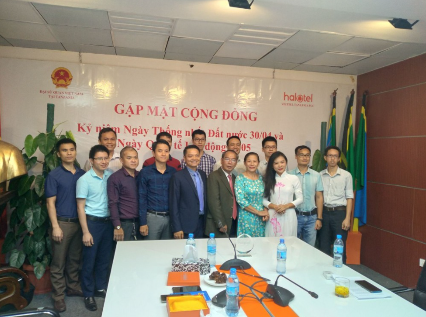 Vietnamese Embassy to Tanzania holds meeting on April 30th - May 1 anniversary Vietnamese Embassy to Tanzania holds meeting on April 30th - May 1 anniversary