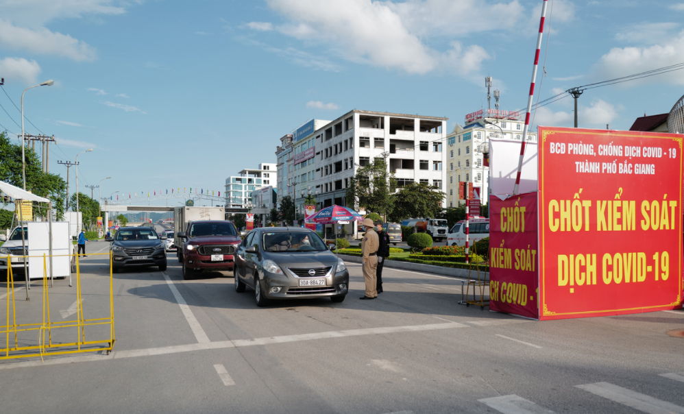 Prime Minister directs rapid Covid-19 testing in Bac Giang and Bac Ninh Prime Minister directs rapid Covid-19 testing in Bac Giang and Bac Ninh
