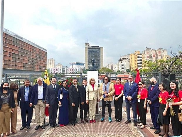 Vietnamese Overseas Celebrate National Reunification Day Vietnamese Overseas Celebrate National Reunification Day