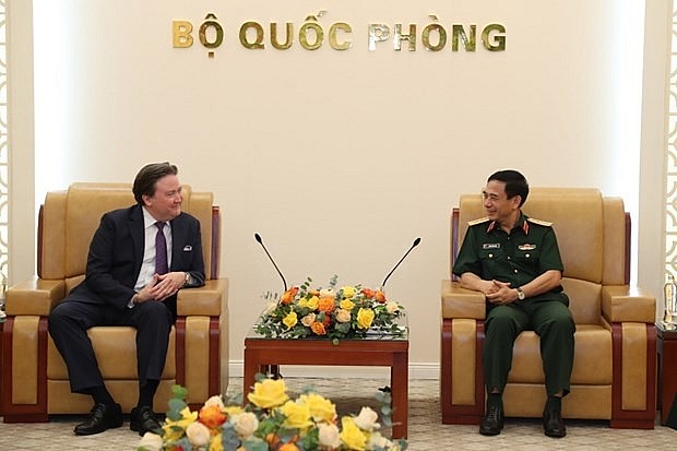 Defence Minister Phan Van Giang receives US Ambassador Defence Minister Phan Van Giang receives US Ambassador