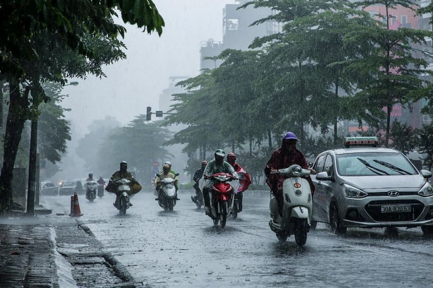 Vietnam Business & Weather Briefing (June 11): Rain continues in north and central regions. Vietnam Business & Weather Briefing (June 11): Rain continues in north and central regions.
