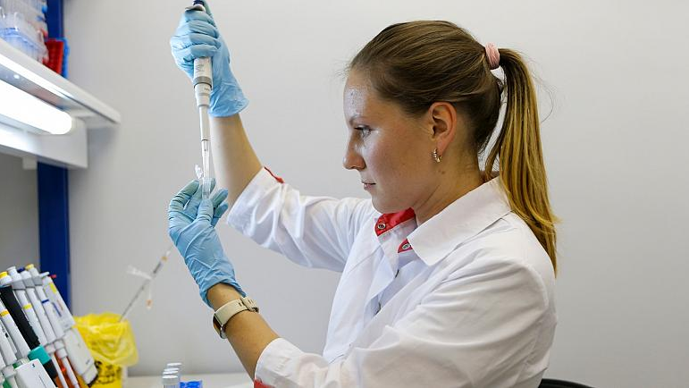 russias covid 19 vaccines moscow citizens are urged to take part in trial test