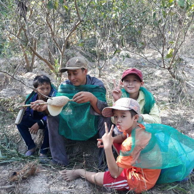 Hunt For Natural Forest Honey in Vietnam's South Pole