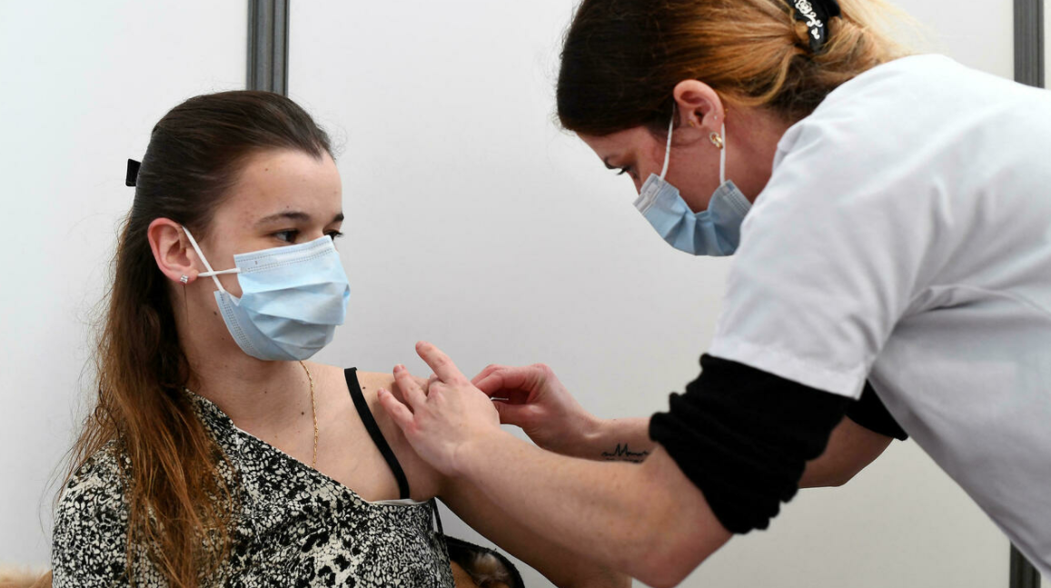 English Study Finds Fully-vaccinated People At 50-60% Lower risk of Covid Infection English Study Finds Fully-vaccinated People At 50-60% Lower risk of Covid Infection