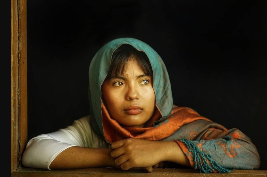 Vietnamese Girl with Different-Colored Eyes Stuns the World Vietnamese Girl with Different-Colored Eyes Stuns the World