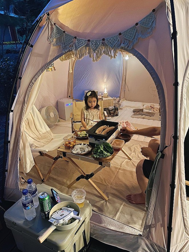 Vietnamese-Korean family Teach Children About Nature Through Camping Vietnamese-Korean family Teach Children About Nature Through Camping