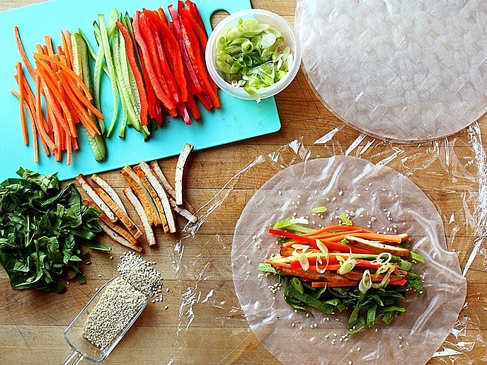 Easy-to-Make Vegetarian Spring Rolls For Vu Lan Festival Easy-to-Make Vegetarian Spring Rolls For Vu Lan Festival