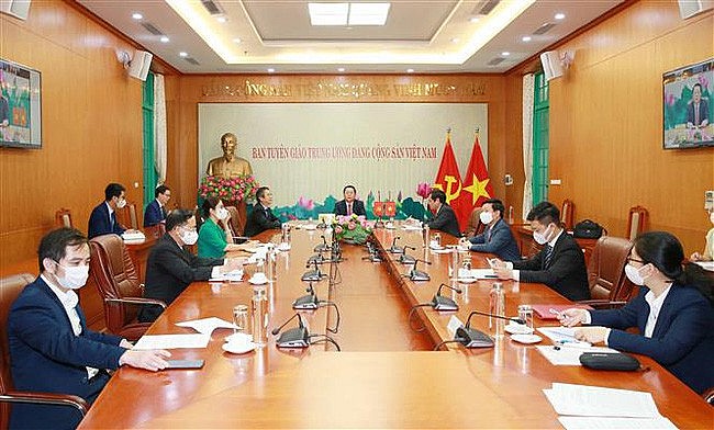 Vietnam, China Enhance Cooperation In Popularization Work Vietnam, China Enhance Cooperation In Popularization Work