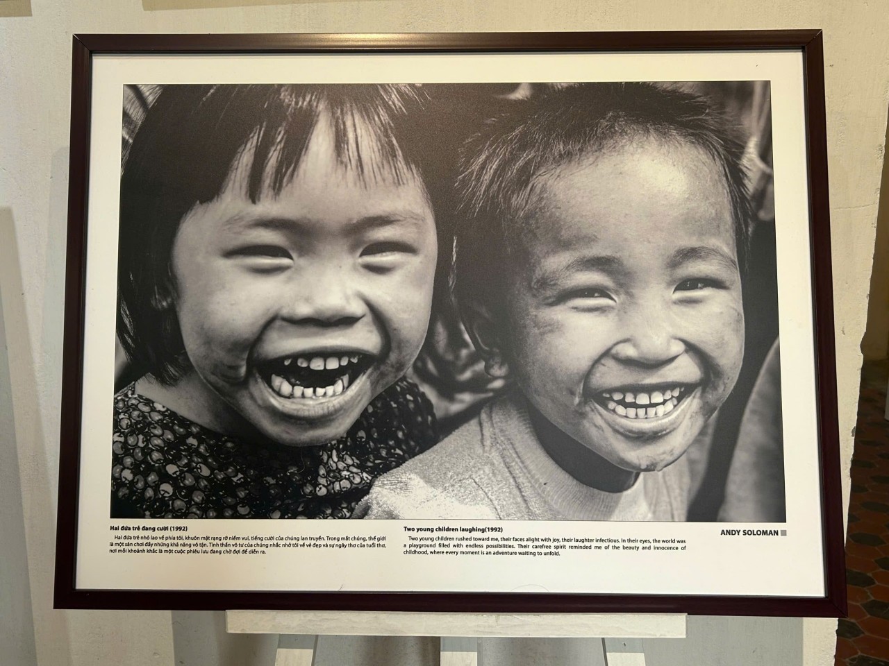 Hanoi Through Time: A British Photographer's Journey Capturing Life Over 30 Years Ago Hanoi Through Time: A British Photographer's Journey Capturing Life Over 30 Years Ago