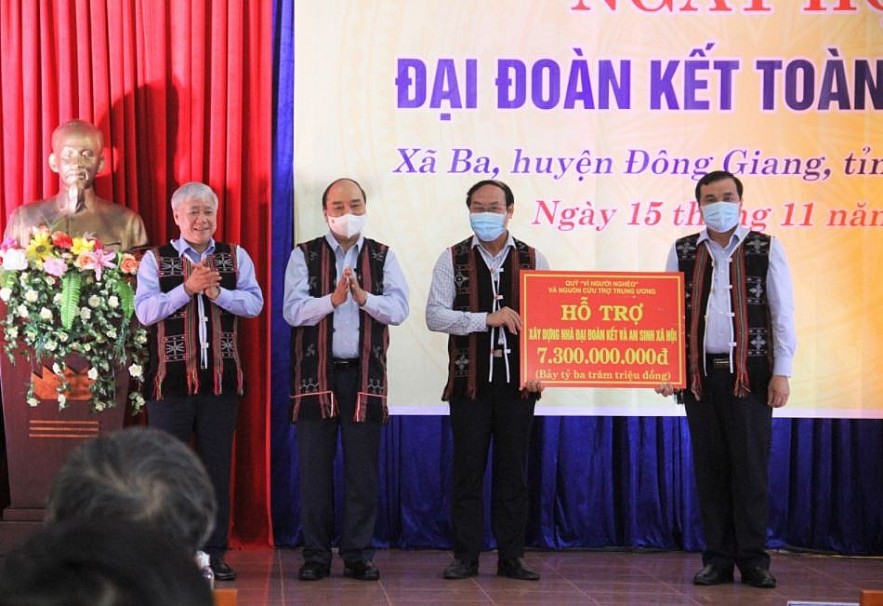 President Joins National Great Unity Day to Listen to People's Aspirations