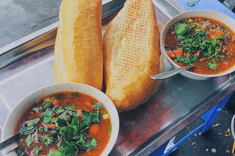 Vietnam's Most Expensive Banh Mi: What's So Special? Vietnam's Most Expensive Banh Mi: What's So Special?