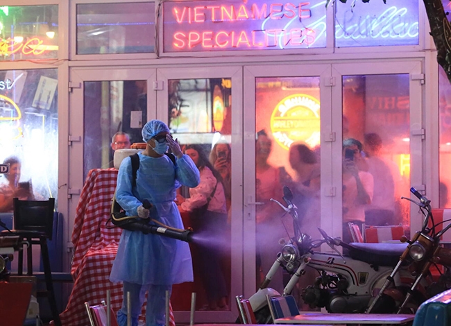 tin tuc trong ngay 93 moi nhat 127 nguoi cach ly o quang ninh hue phong toa mot khach san