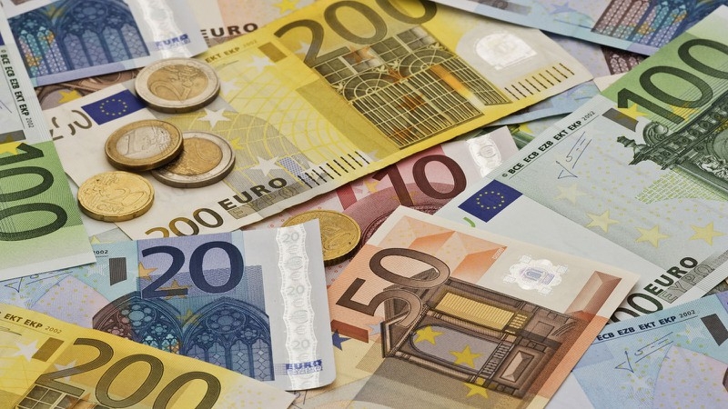 EU đưa ra gói tài trợ 15 tỷ euro cho các nước khó khăn vì dịch Covid-19 eu dua ra goi tai tro 15 ty euro cho cac nuoc kho khan vi dich covid 19