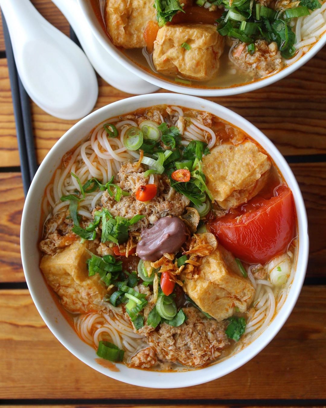 Những món bún nổi tiếng ở TP HCM nhung mon bun noi tieng o tp hcm lam say long thuc khach