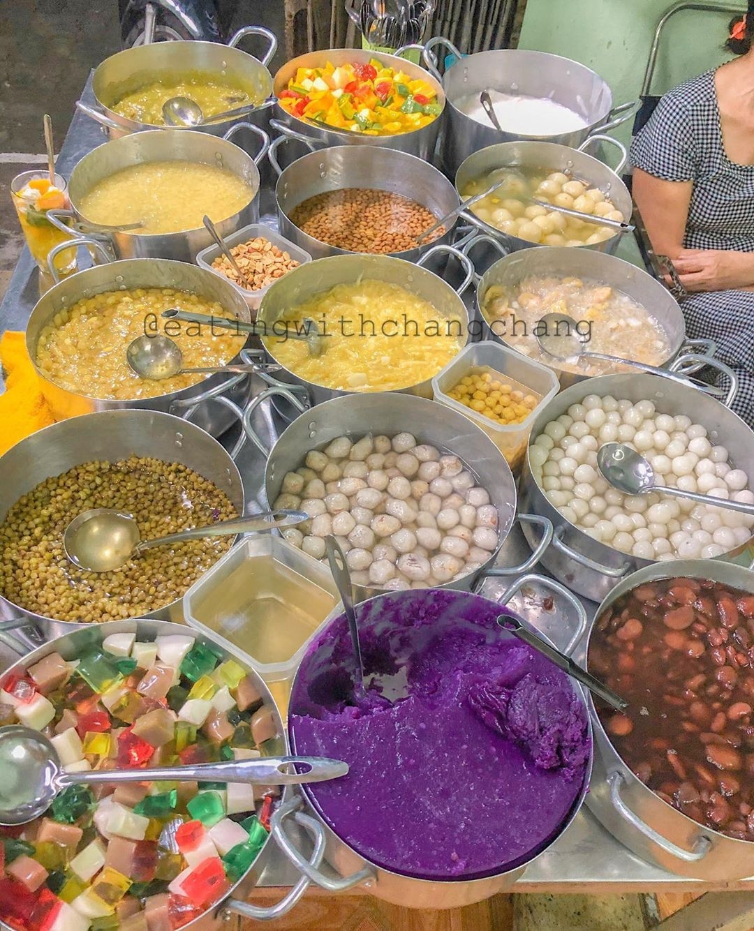 Một ngày lang thang ở Huế trải nghiệm những món ăn hút khách du lịch mot ngay lang thang o hue trai nghiem nhung mon an hut khach du lich